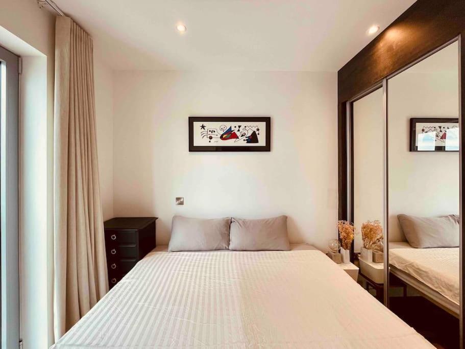3 Bedroom Penthouse With Terrace And Skyline In Battersea London Kültér fotó