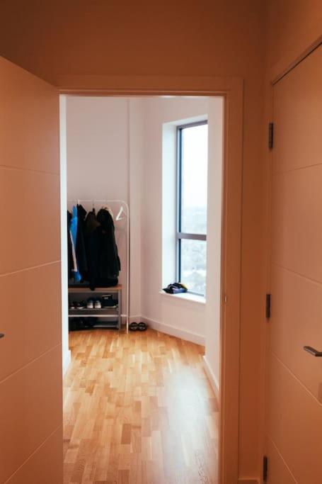 3 Bedroom Penthouse With Terrace And Skyline In Battersea London Kültér fotó