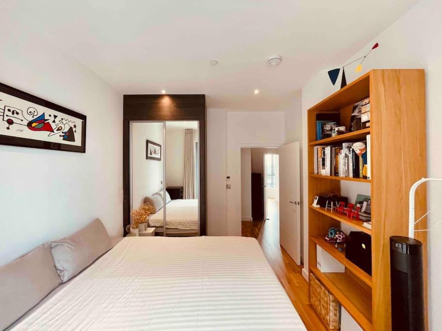 3 Bedroom Penthouse With Terrace And Skyline In Battersea London Kültér fotó